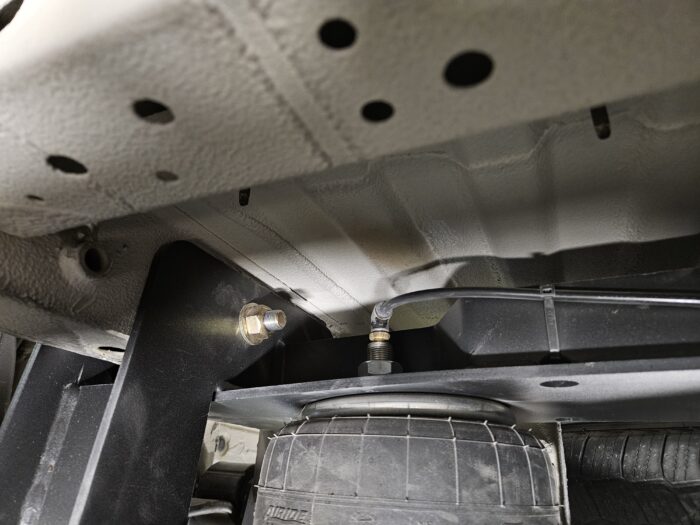 2015+ Mercedes-Benz/Freightliner Sprinter Van 2500 - SRW - 2-Stage Rear Air Suspension - Image 12