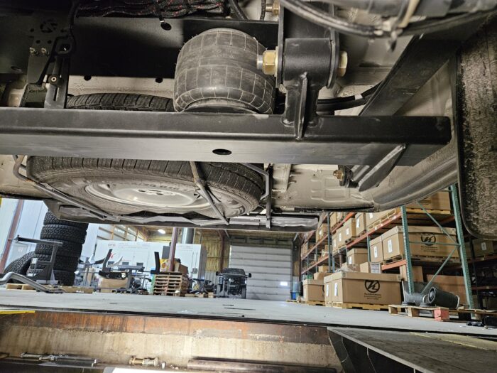 2015+ Mercedes-Benz/Freightliner Sprinter Van 2500 - SRW - 2-Stage Rear Air Suspension - Image 11