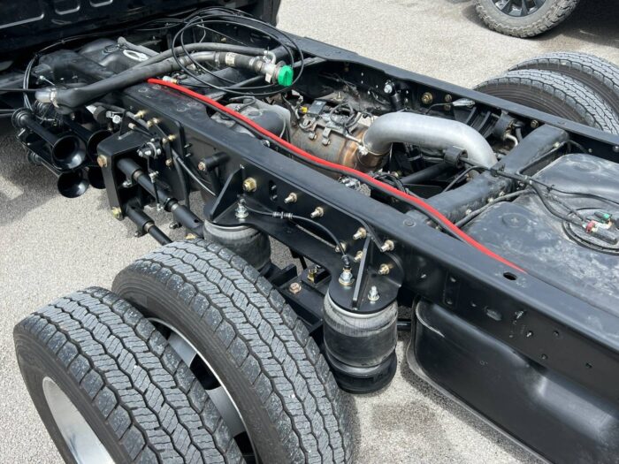 RAM 4500/5500 4-Link Rear Air Suspension