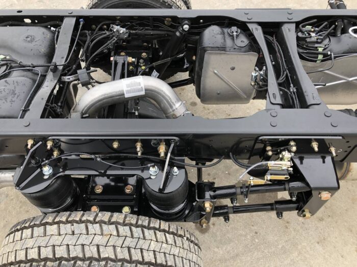 RAM 4500/5500 4-Link Rear Air Suspension