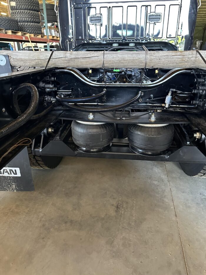 2024+ Ford F-650/F-750 2-Stage Rear Air Suspension - Image 3