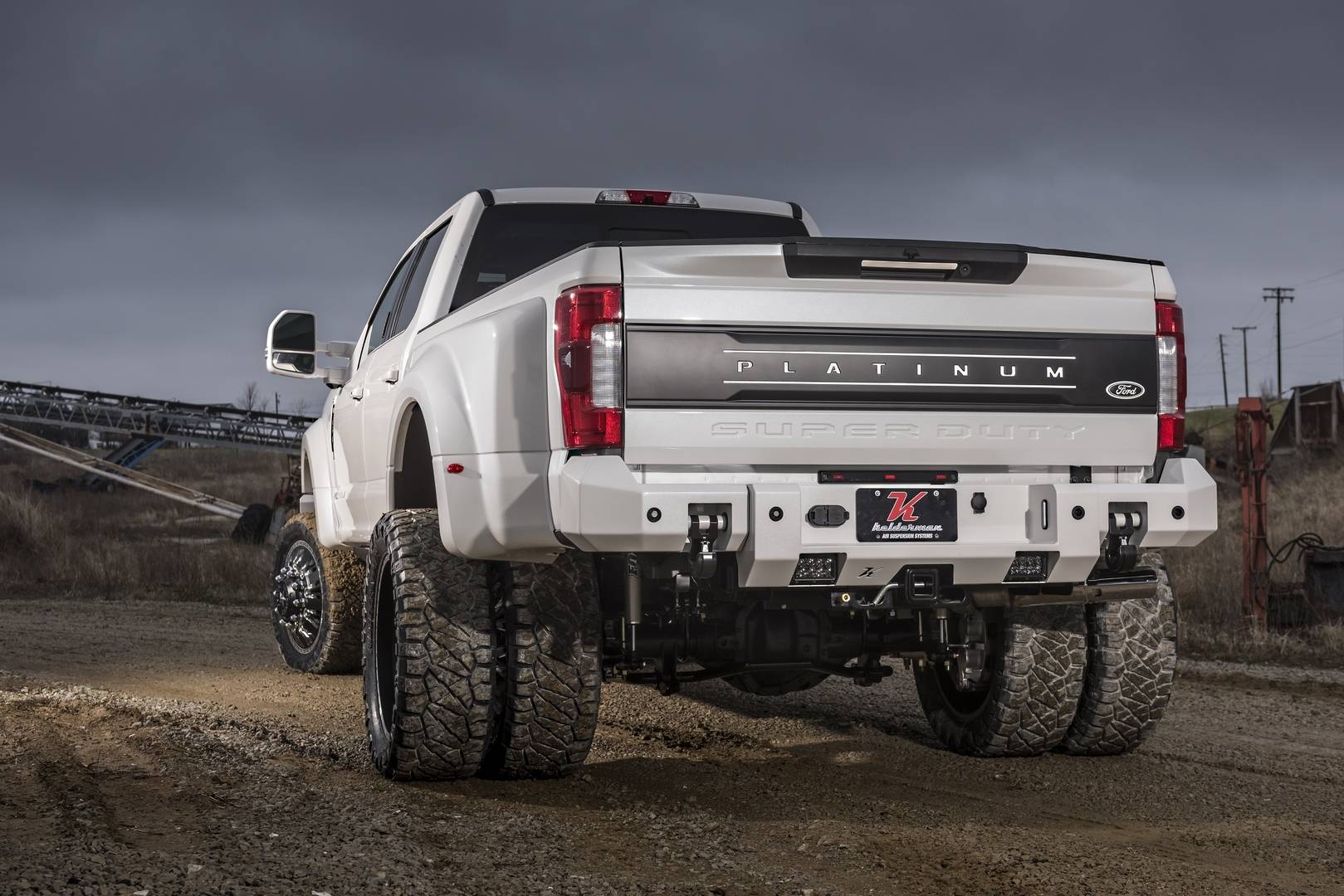 thumbnail image 2 of Rear Bumper Ends For 2017-2022 Ford Super Duty W 2 of 11