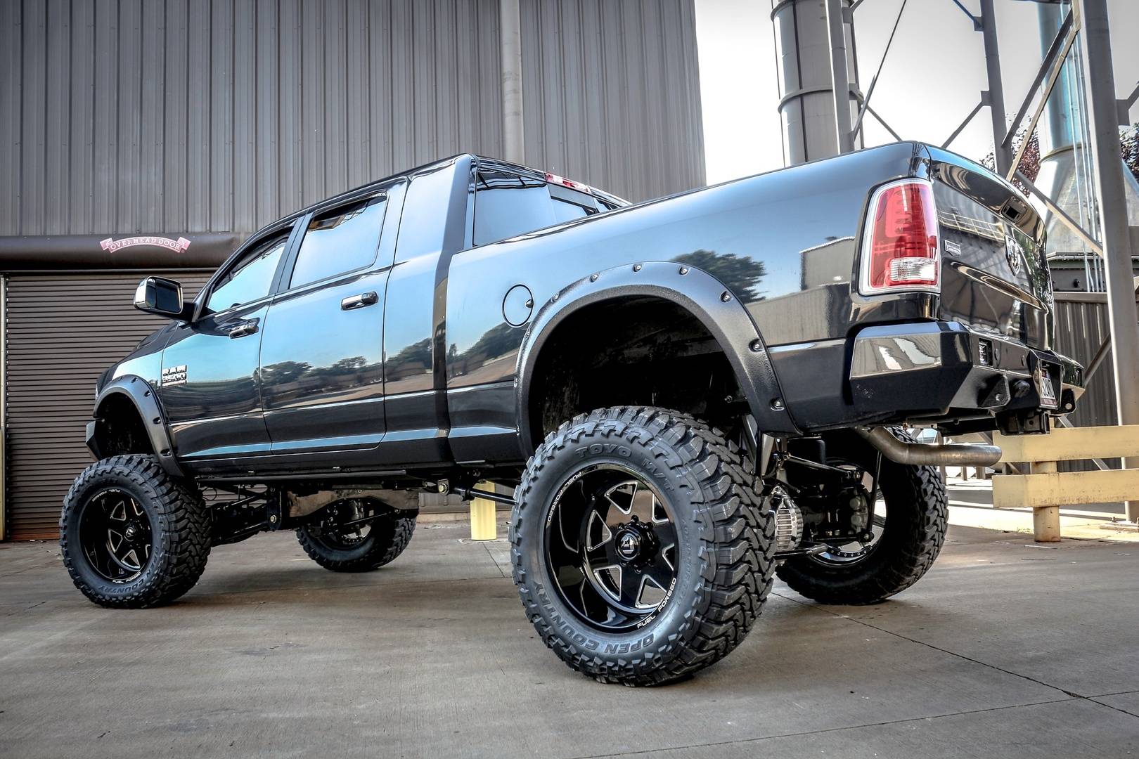 2013-2018 Ram 3500 P/U 4X4 8-10" Rear Air Suspension