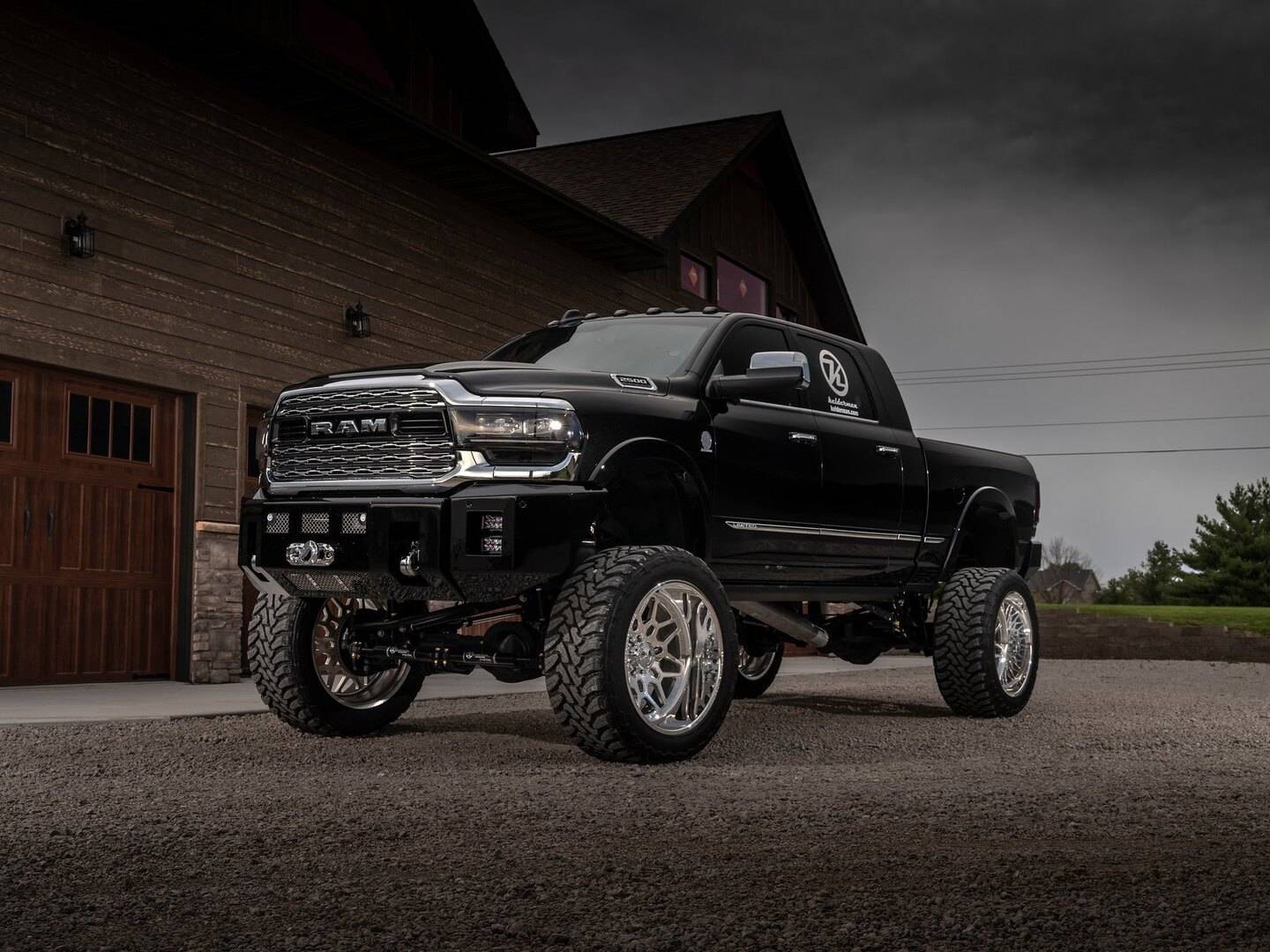 2019+ RAM 2500 4X4 10-12" Rear Air Suspension