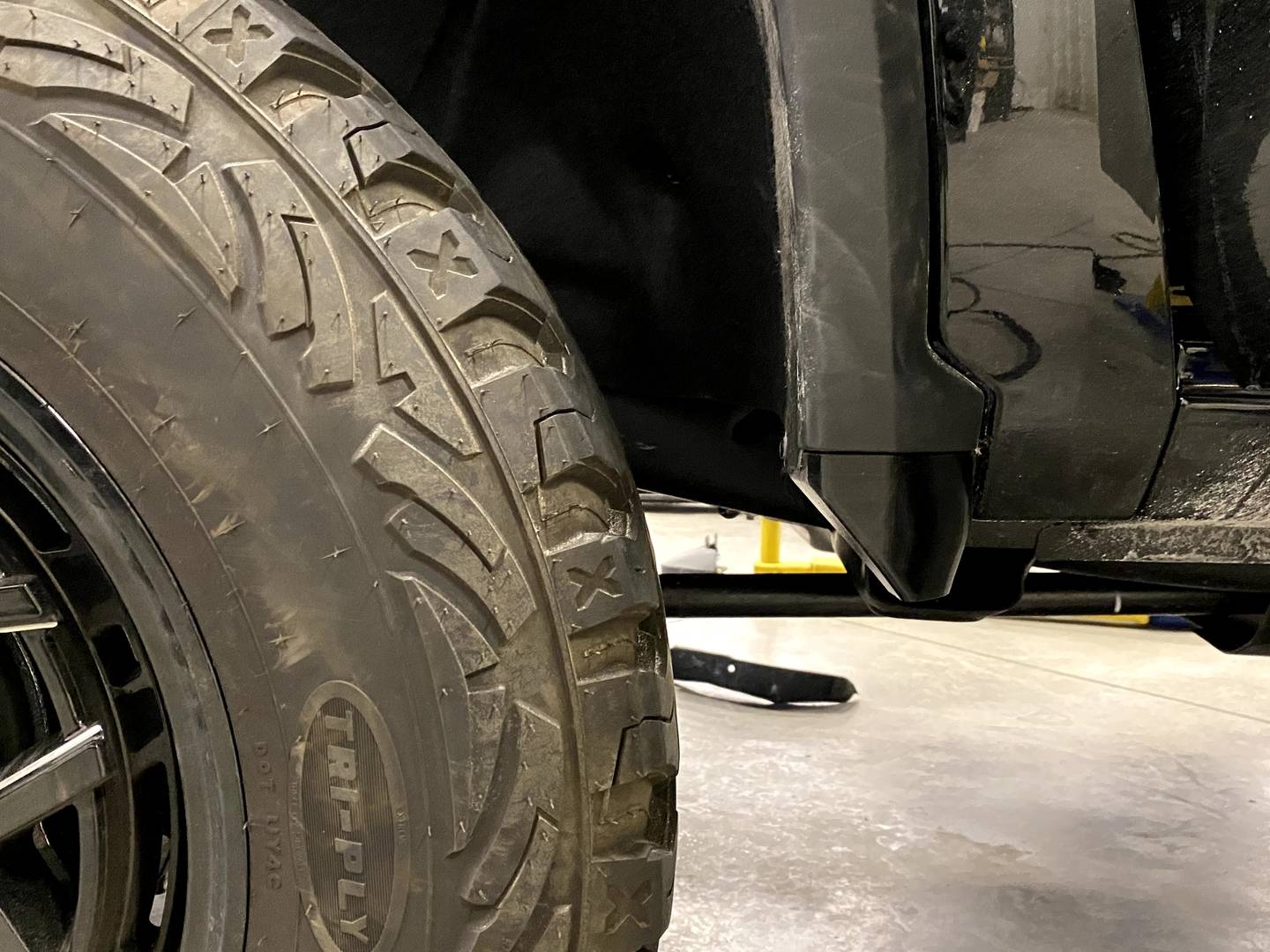 2020+ Chevrolet Silverado 2500/3500 Front Fender Flare Caps