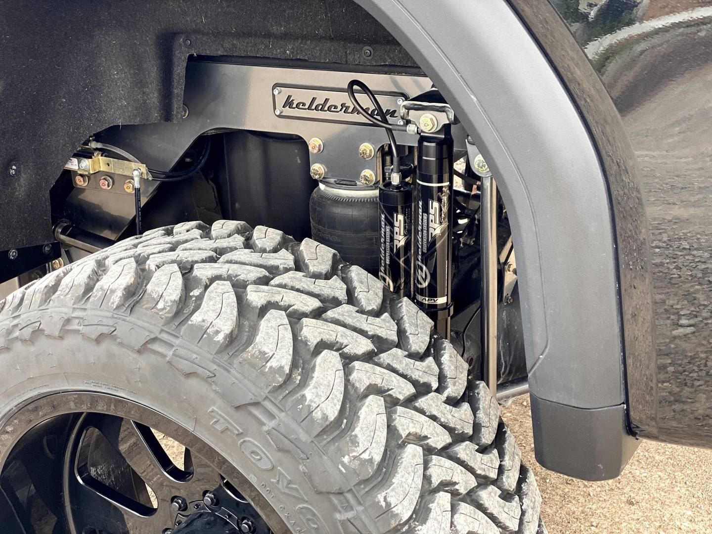 2020+ GMC 2500/3500 Rear Fender Flare Caps