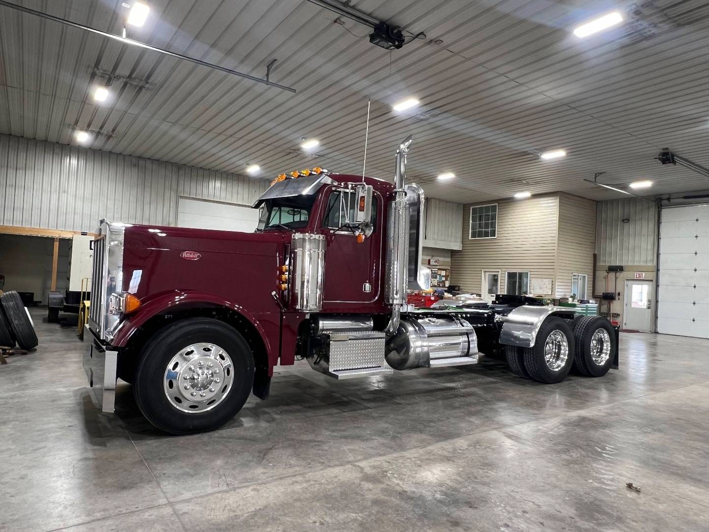 1987-2007 Peterbilt 379 Front Air Leaf Suspension